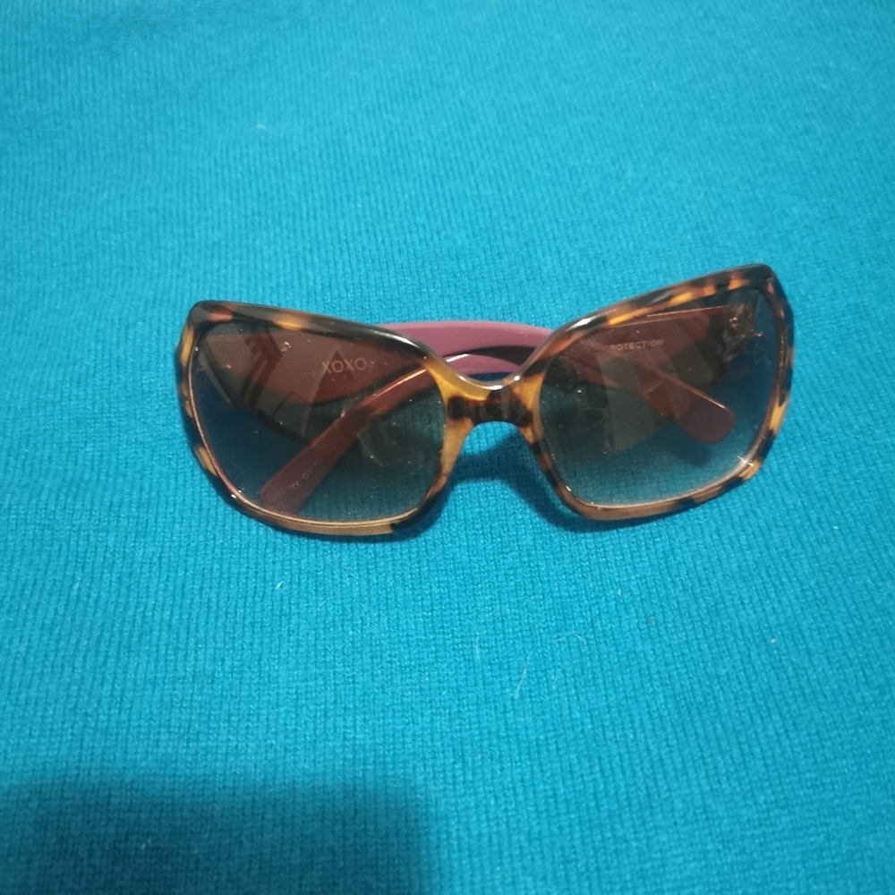 Xoxo sunglasses Y2K
